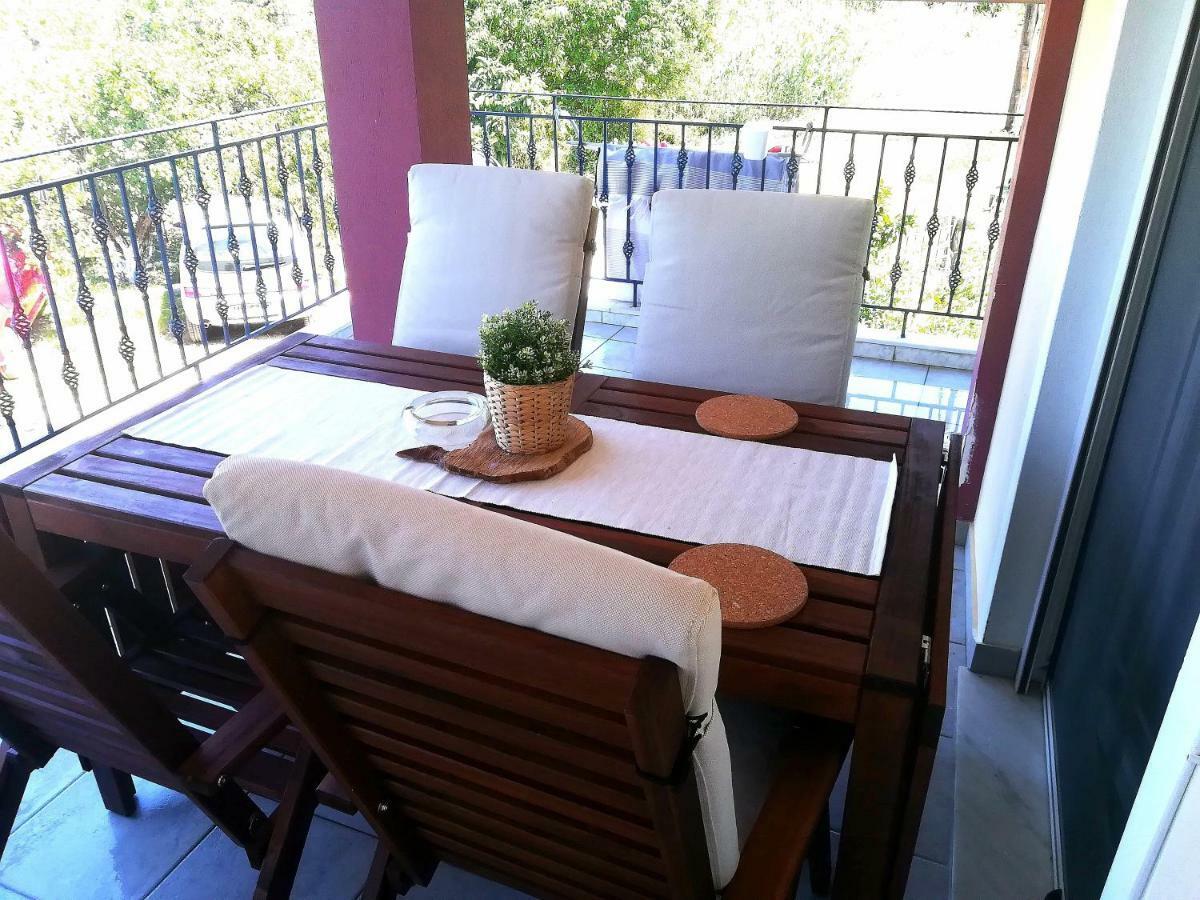 Katerina'S Appartement นิเกียนา ภายนอก รูปภาพ