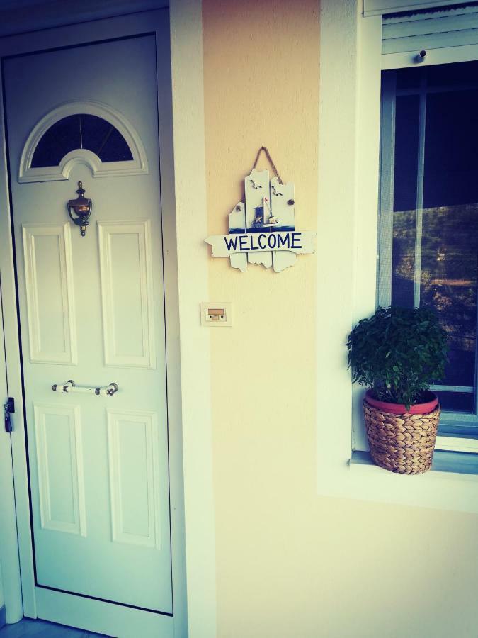 Katerina'S Appartement นิเกียนา ภายนอก รูปภาพ