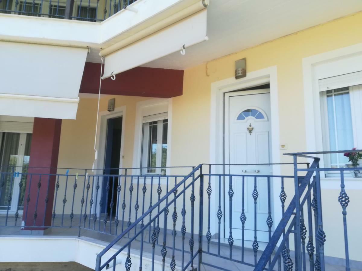 Katerina'S Appartement นิเกียนา ภายนอก รูปภาพ